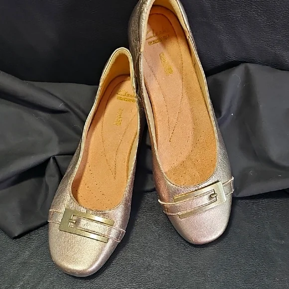 Clarks Shoes Clarks Blanche West Nwotbox Sz9 Gold Flats With